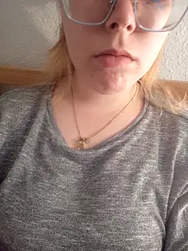 kitsuneniki online show from 12, 3, 2026