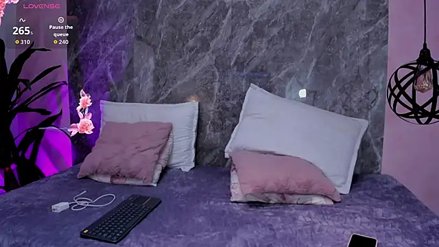 Megan Stein online show from 19, 3, 2026