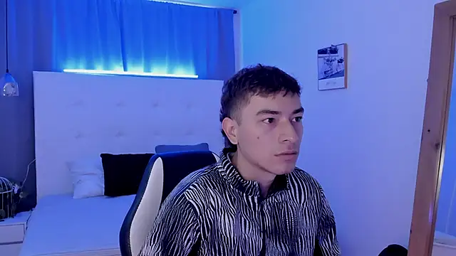 Snapshot of Thiago_2003_ chatting on 18, 4, 2026 Thiago 2003 online show from 18, 4, 2026