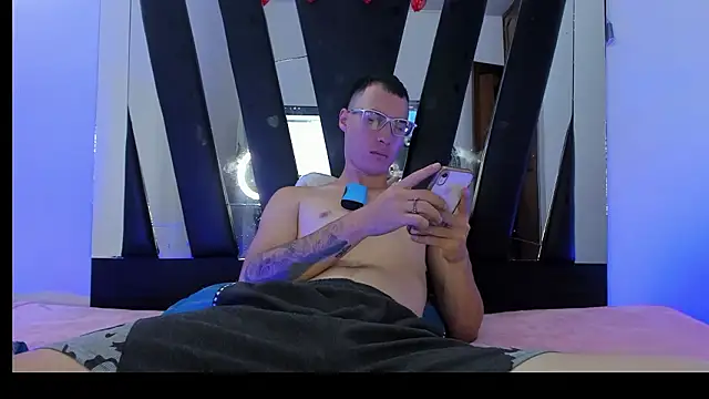 latinlove2005 online show from 26, 3, 2026