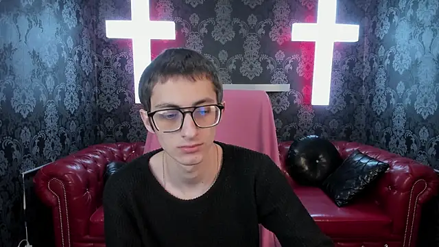 Snapshot of RonBevs chatting on 29, 4, 2026 RonBevs online show from 29, 4, 2026