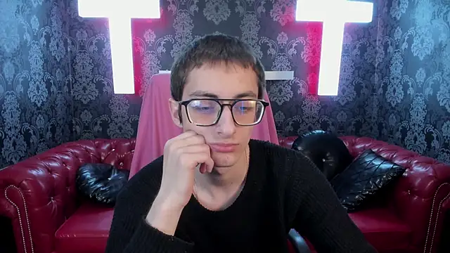 Snapshot of RonBevs chatting on 30, 4, 2026 RonBevs online show from 30, 4, 2026