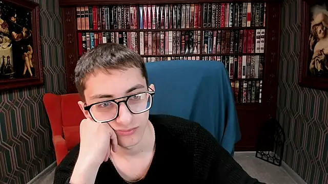 Snapshot of RonBevs chatting on 10, 5, 2026 RonBevs online show from 10, 5, 2026