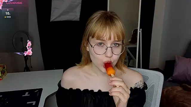 TheaQuill online show from 30, 3, 2026