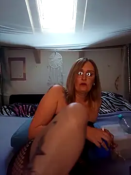 roxy 74 online show from 17, 4, 2026