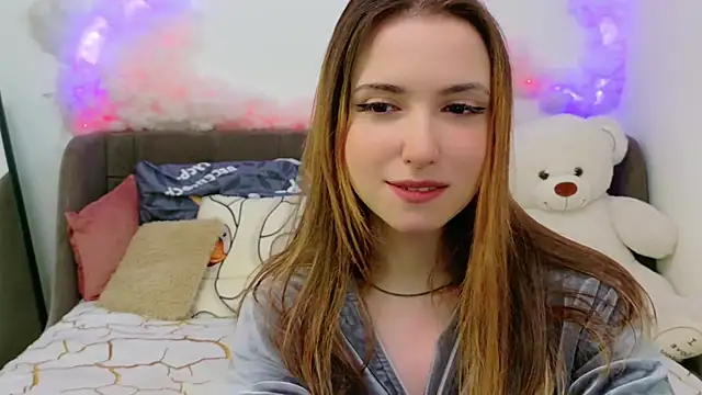 Snapshot of LeenMoonie chatting on 18, 5, 2026 LeenMoonie online show from 18, 5, 2026