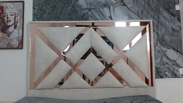 ninafoxcs online show from 20, 4, 2026