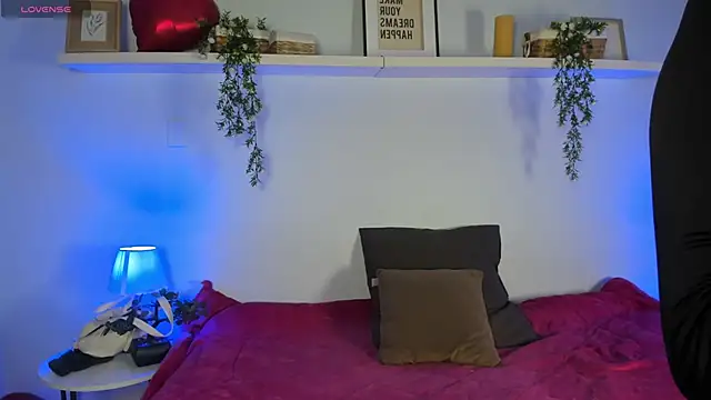 cuttie blondie online show from 29, 4, 2026