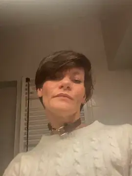 Snapshot of DtPORNBITCH chatting on 6, 4, 2026 DtPORNBITCH online show from 6, 4, 2026