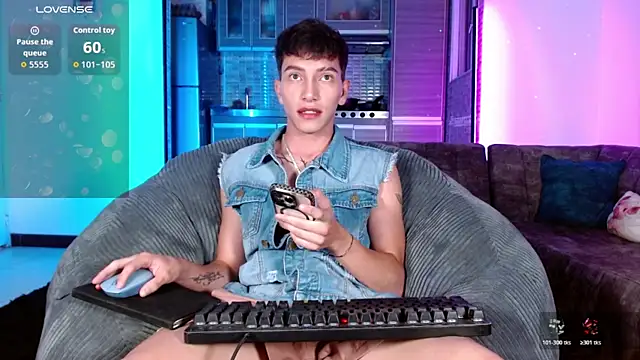 Snapshot of tiam_muller_fenix chatting on 11, 7, 2026 tiam muller fenix online show from 11, 7, 2026