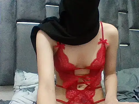 Snapshot of _isra01 chatting on 13, 4, 2026 isra01 online show from 13, 4, 2026