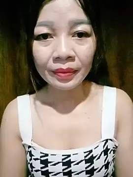 Yiyi102300 online show from 29, 5, 2026