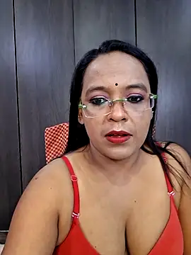 Snapshot of hornyrosy321 chatting on 2, 6, 2026 hornyrosy321 online show from 2, 6, 2026