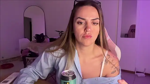 Snapshot of isyourgirlolivia chatting on 17, 3, 2026 isyourgirlolivia online show from 17, 3, 2026