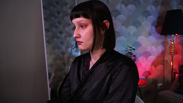 Velvet Lily online show from 15, 3, 2026