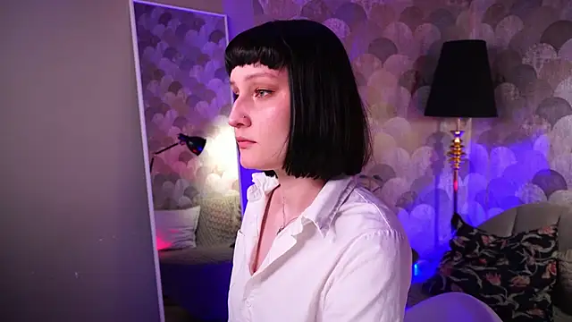 Velvet Lily online show from 29, 3, 2026