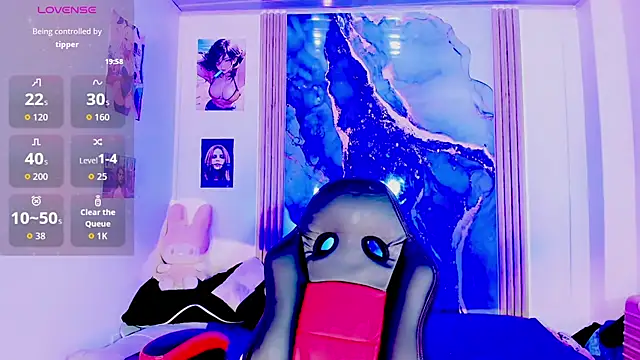 blonde queen- online show from 9, 7, 2026