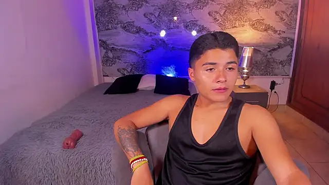 Liam Dustin online show from 10, 4, 2026