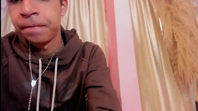Snapshot of Ethan_qop chatting on 3, 7, 2026 Ethan qop online show from 3, 7, 2026