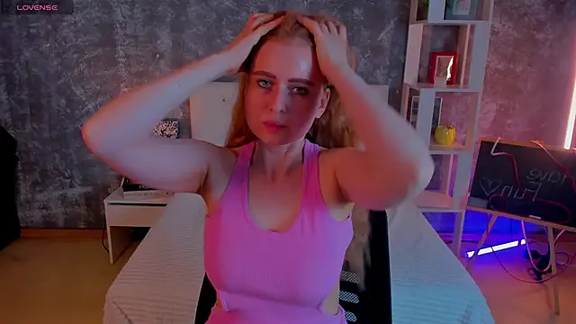 Snapshot of Shiny_Liss chatting on 5, 6, 2026 Shiny Liss online show from 5, 6, 2026