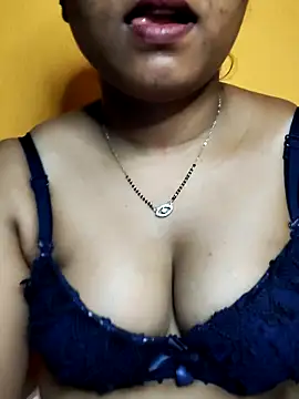 Snapshot of hotmiki chatting on 30, 3, 2026 hotmiki online show from 30, 3, 2026
