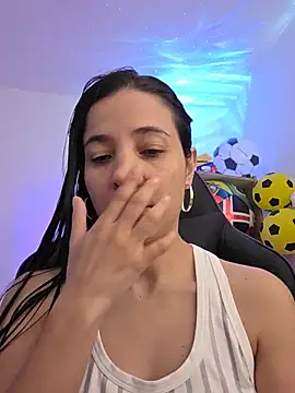 Snapshot of miaeyex chatting on 9, 7, 2026 miaeyex online show from 9, 7, 2026