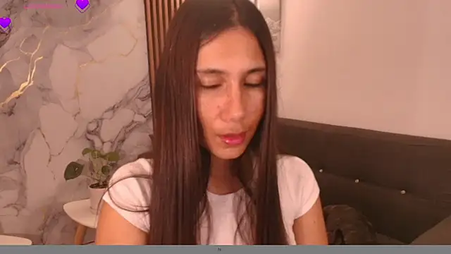 LucyBecker online show from 19, 4, 2026