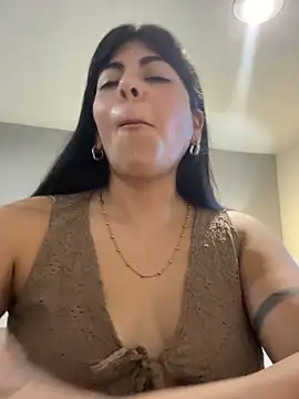 Snapshot of hey_cattt chatting on 28, 3, 2026 hey cattt online show from 28, 3, 2026