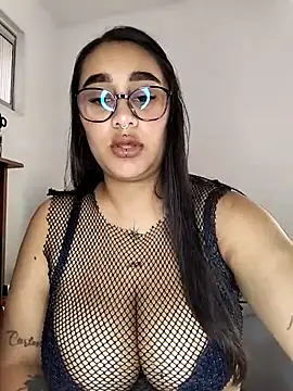 Snapshot of Mia_skyy18 chatting on 14, 5, 2026 Mia skyy18 online show from 14, 5, 2026