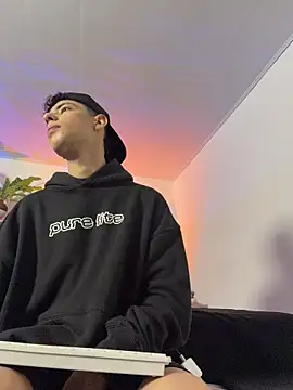 SebastianReed  online show from 23, 6, 2026