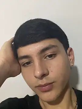 Snapshot of Andrew_restrepoo chatting on 17, 5, 2026 Andrew restrepoo online show from 17, 5, 2026