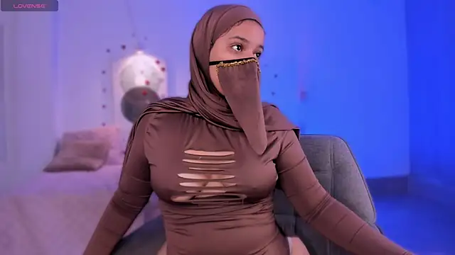 Aminaa Kaarim online show from 25, 6, 2026