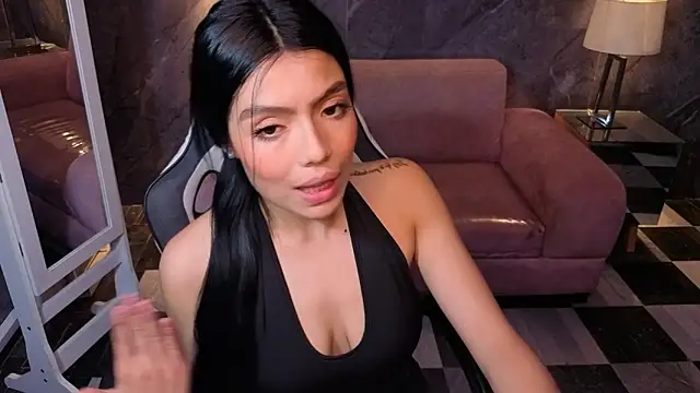 Snapshot of _Charlottee_b chatting on 8, 4, 2026 Charlottee b online show from 8, 4, 2026