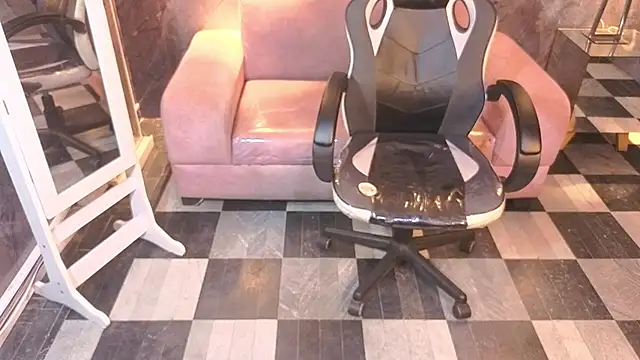  Charlottee b online show from 18, 6, 2026