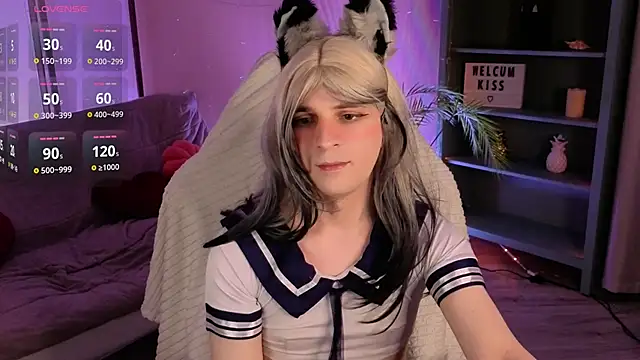 Snapshot of FoxIsPuff chatting on 1, 4, 2026 FoxIsPuff online show from 1, 4, 2026