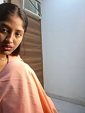 Pari lovers online show from 4, 6, 2026