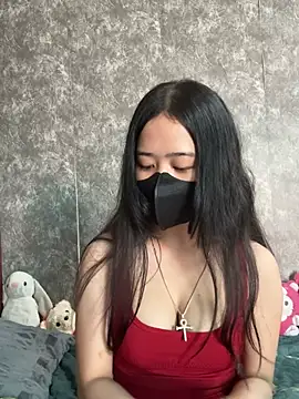 Leeleesweetbaebi online show from 18, 3, 2026