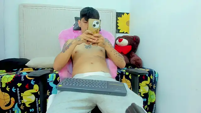 Snapshot of Yeison_gomezz chatting on 30, 3, 2026 Yeison gomezz online show from 30, 3, 2026