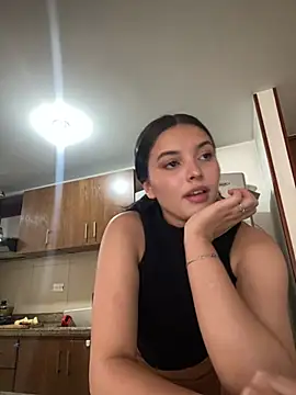 Mr and Mrs Sin05 online show from 22, 4, 2026