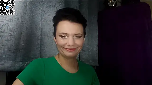 Snapshot of HotMamaQueen234 chatting on 6, 5, 2026 HotMamaQueen234 online show from 6, 5, 2026