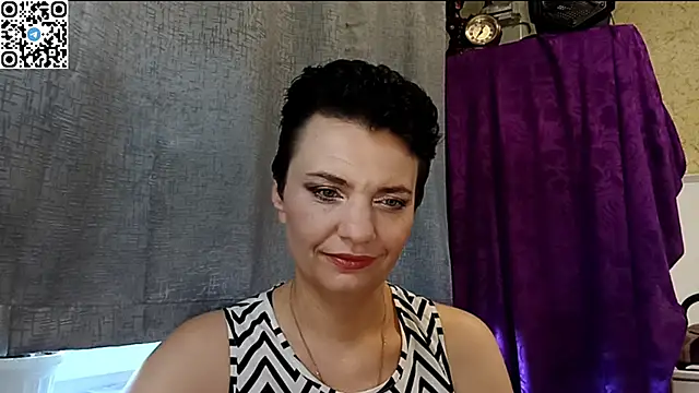 Snapshot of HotMamaQueen234 chatting on 22, 5, 2026 HotMamaQueen234 online show from 22, 5, 2026