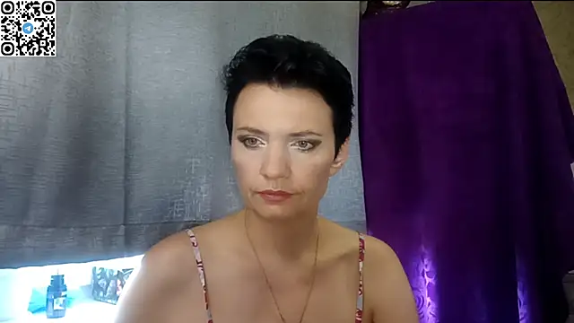 Snapshot of HotMamaQueen234 chatting on 10, 6, 2026 HotMamaQueen234 online show from 10, 6, 2026