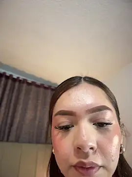 Snapshot of alana_gv chatting on 3, 6, 2026 alana gv online show from 3, 6, 2026