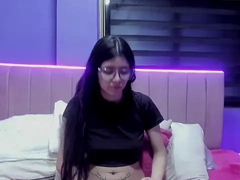 Snapshot of EmiSchwarz chatting on 27, 3, 2026 EmiSchwarz online show from 27, 3, 2026