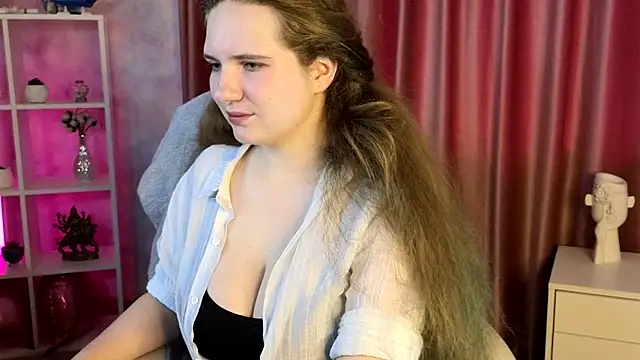 Amaliya Evans online show from 26, 3, 2026