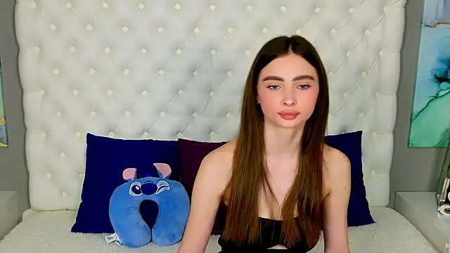 Snapshot of MilaLick chatting on 12, 6, 2026 MilaLick online show from 12, 6, 2026