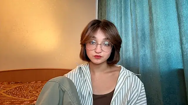 Snapshot of Nyvel chatting on 17, 3, 2026 Nyvel online show from 17, 3, 2026