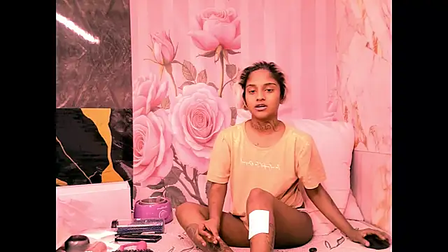 Snapshot of indian_barbie chatting on 11, 5, 2026 indian barbie online show from 11, 5, 2026