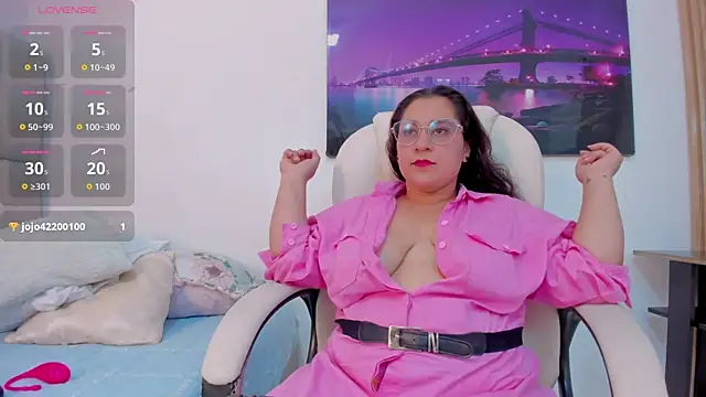 Reina Mia1 online show from 18, 4, 2026