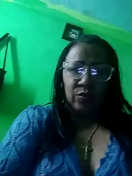 juliataylorhot online show from 17, 4, 2026